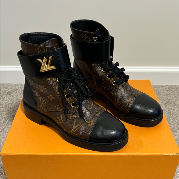 Louis Vuitton combat boots - Picture 2 of 5